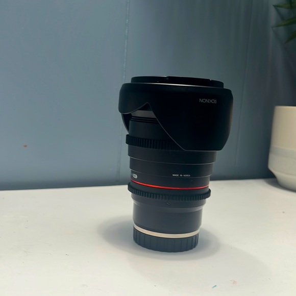 Selling a ROKINON camera lense